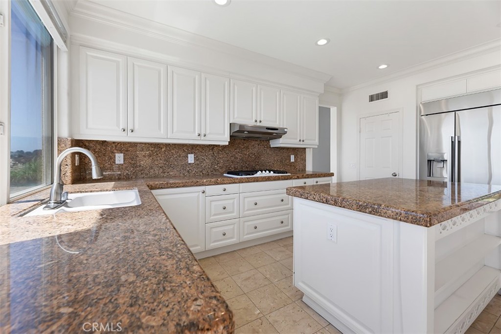 901 Spring Tide Drive, Newport Beach CA 92660 - photo 8