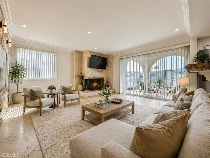 904 W BALBOA Boulevard, Newport Beach, CA 92661