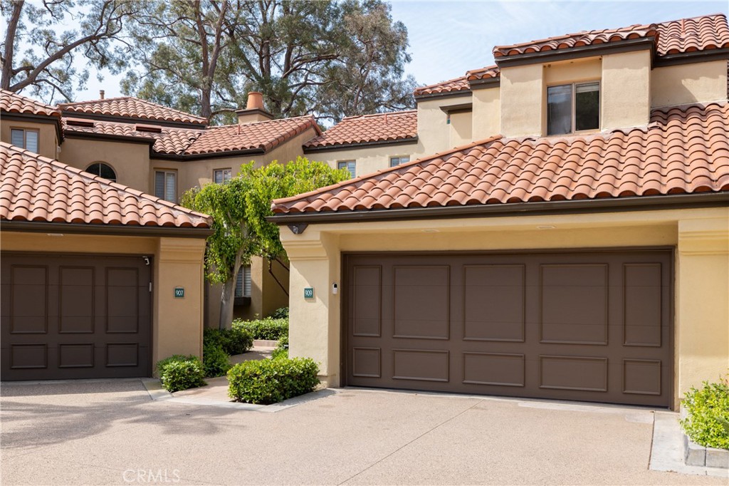909 Muirfield Drive, Newport Beach CA 92660 - photo 25