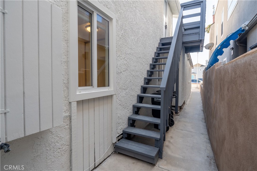 920 W Balboa, Newport Beach CA 92661 - photo 32