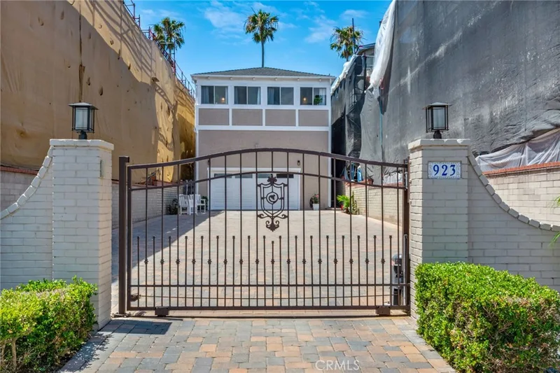 923 E Balboa Boulevard, Newport Beach