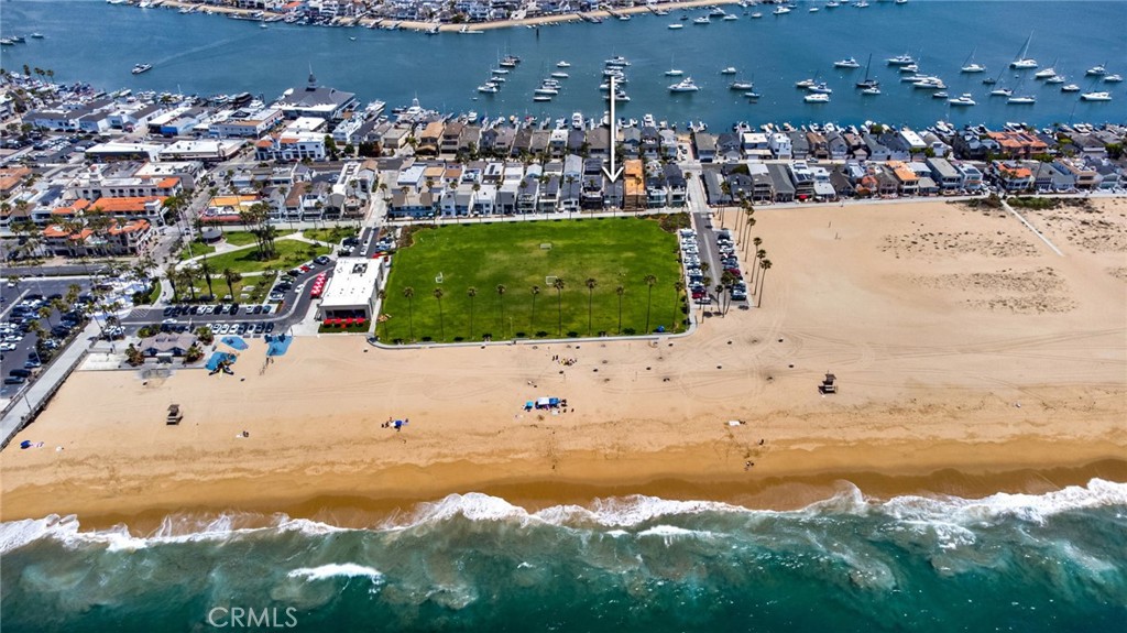 Ideally located between A & B streets, with nearby guest parking lot - 923 E Balboa Boulevard, Newport Beach CA 92661 - photo 3