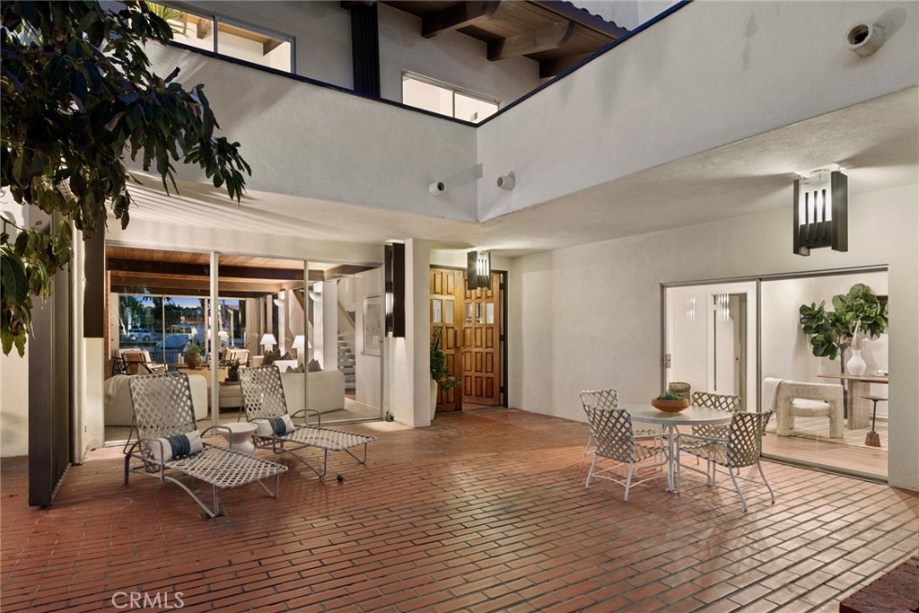 93 Linda, Newport Beach CA 92660 - photo 4