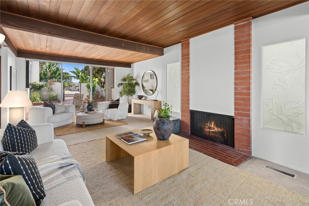 93 Linda, Newport Beach CA 92660 - photo 7