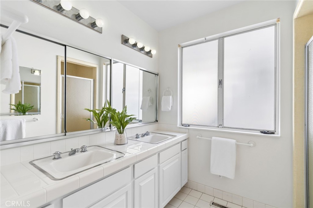 93 Linda, Newport Beach CA 92660 - photo 25