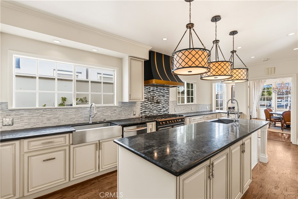 94 Linda Isle, Newport Beach CA 92660 - photo 18