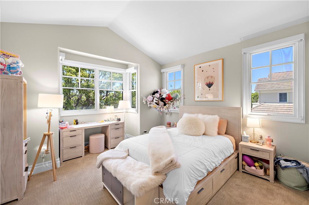 Upstairs junior suite - 96 Old Course, Newport Beach CA 92660 - photo 24