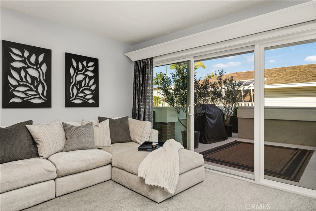 994 Bayside Cove, Newport Beach CA 92660 - photo 18