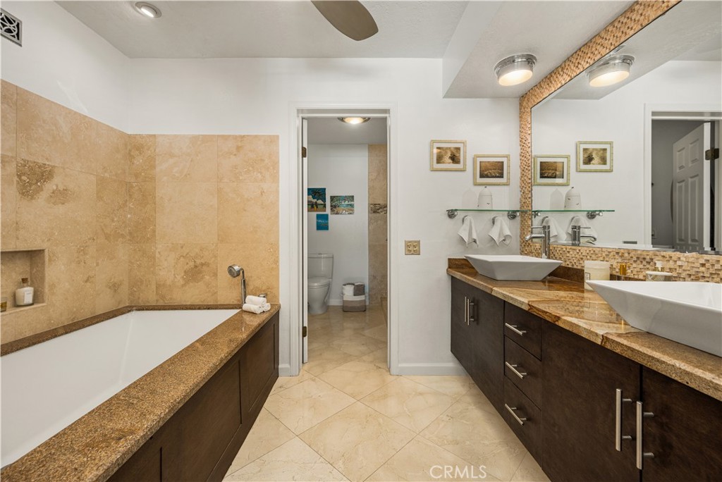 994 Bayside Cove, Newport Beach CA 92660 - photo 28