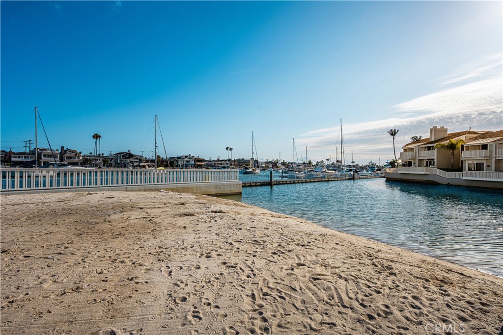 994 Bayside Cove, Newport Beach CA 92660 - photo 40