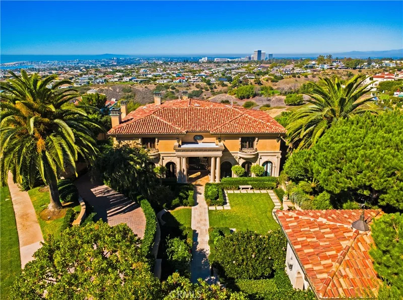 11 Premiere Point, Newport Coast, CA 92657