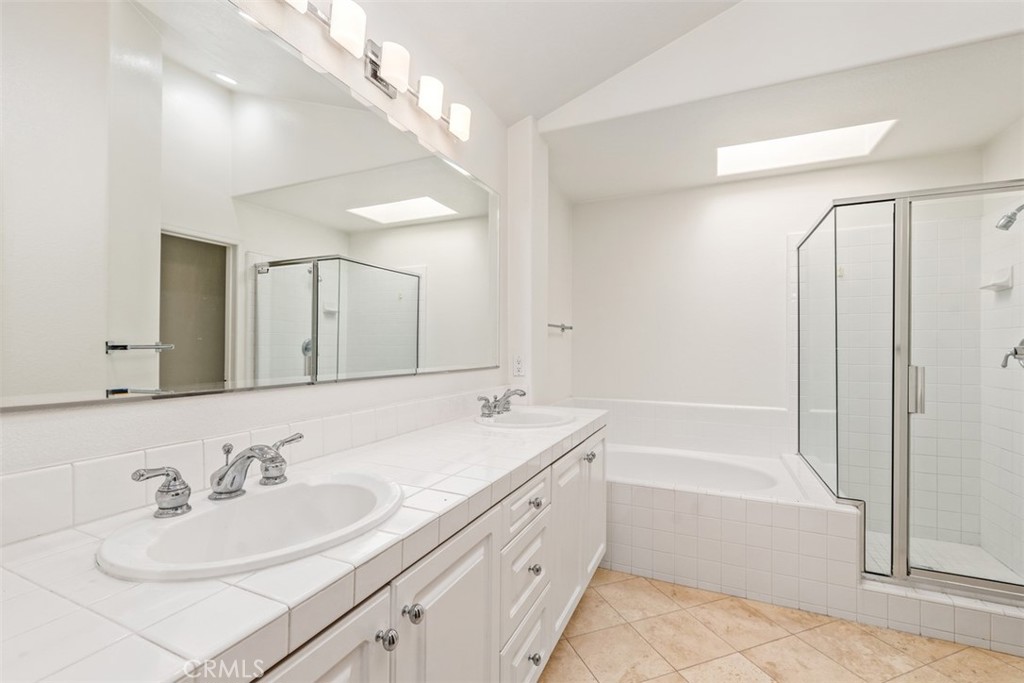 Master Bathroom - 11 Sorrento Court, Newport Coast CA 92657 - photo 16