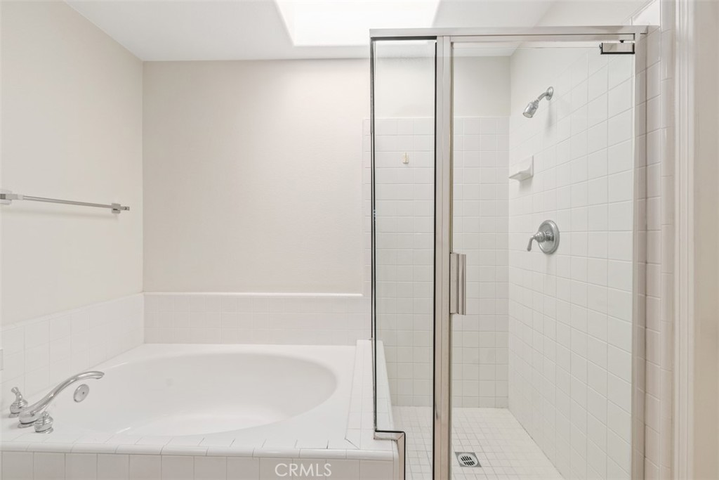 Master Bathroom - 11 Sorrento Court, Newport Coast CA 92657 - photo 17