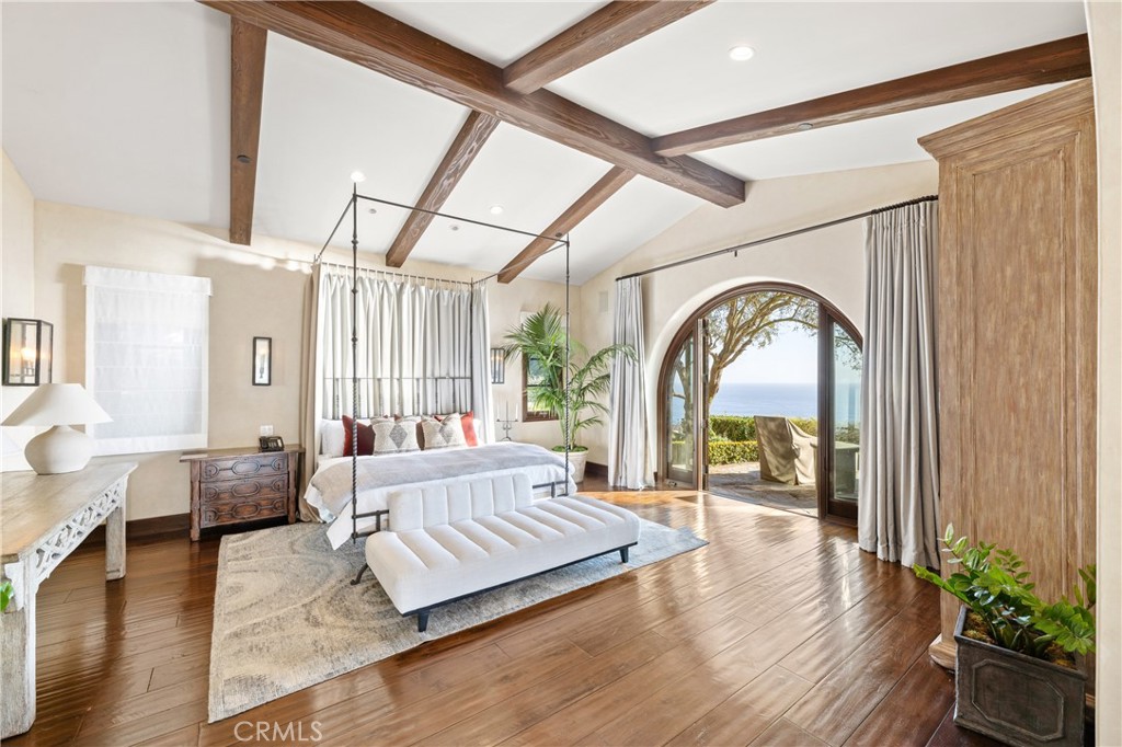 Main level master bedroom - 16 Shore Walk, Newport Coast CA 92657 - photo 24
