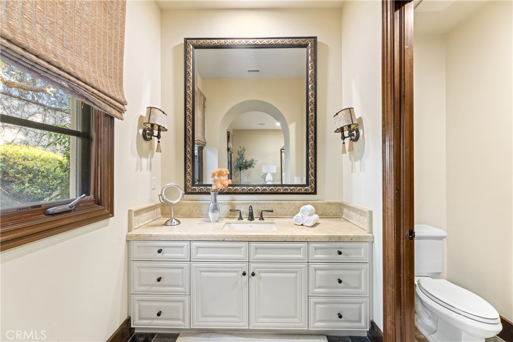 Main Floor Bedroom 2 ensuite - 16 Shore Walk, Newport Coast CA 92657 - photo 48