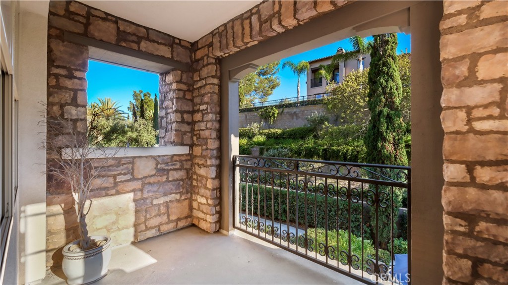 Covered Secondary outdoor space - 16 Talmont, Newport Coast CA 92657 - photo 14