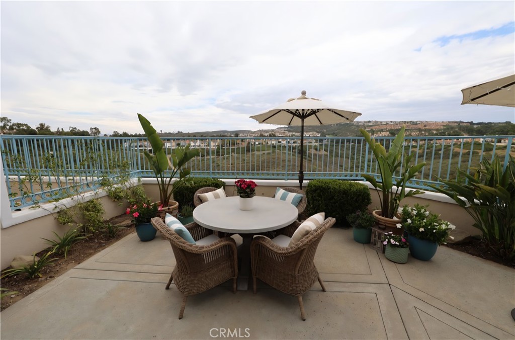 22 Chandon, Newport Coast CA 92657 - photo 5