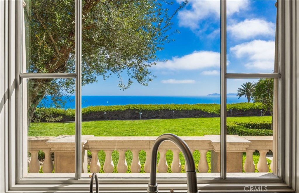 23 Pelican Vista Dr, Newport Coast CA 92657 - photo 8