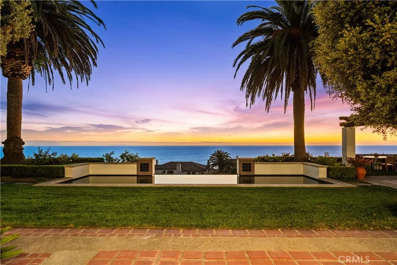24 Scenic Bluff, Newport Coast, CA 92657
