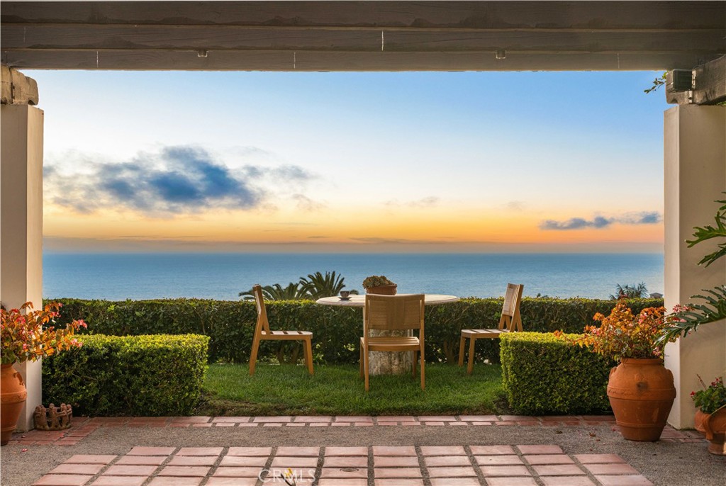 24 Scenic Bluff, Newport Coast CA 92657 - photo 5