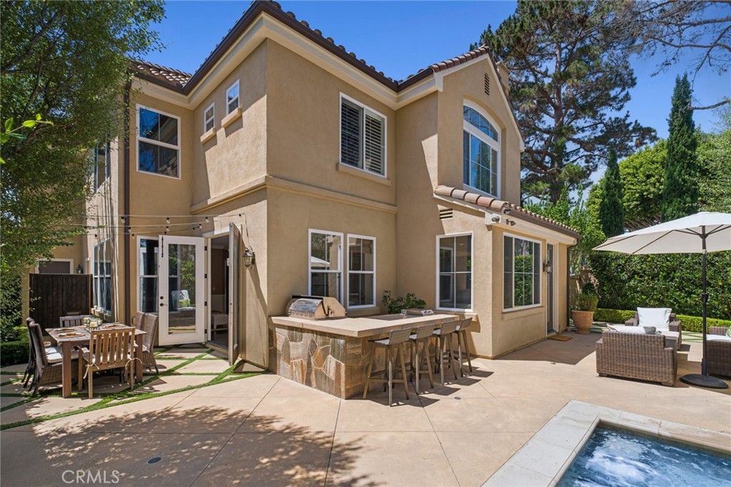 Private in-ground spa and built-in BBQ. - 25 Lyon, Newport Coast CA 92657 - photo 6