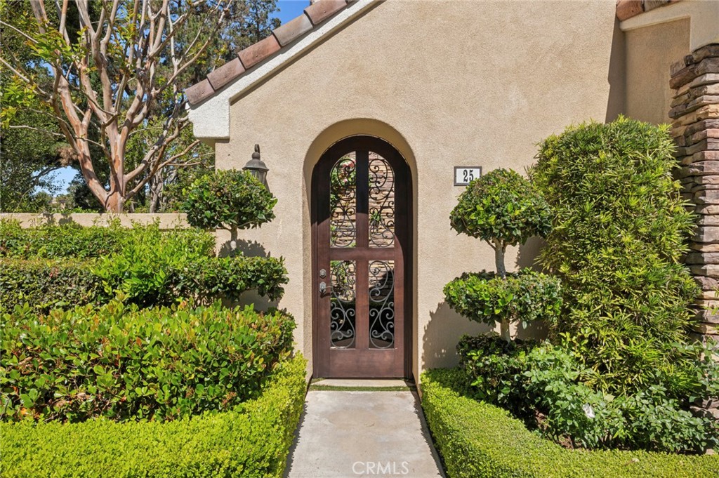 Courtyard entry. - 25 Lyon, Newport Coast CA 92657 - photo 9