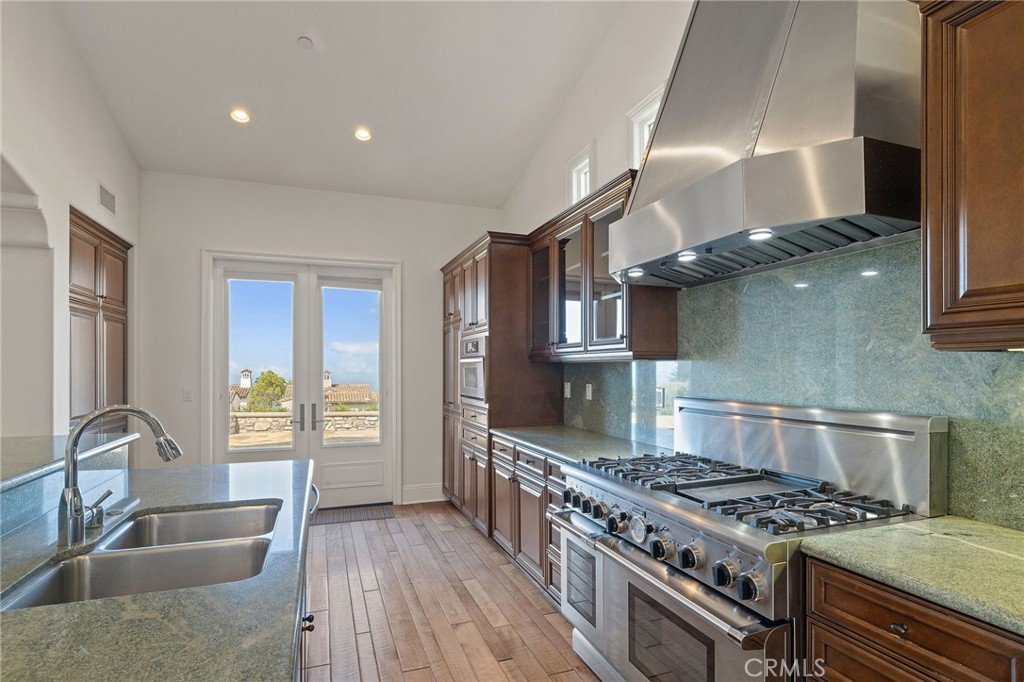 30 Surfspray Bluff, Newport Coast CA 92657 - photo 10