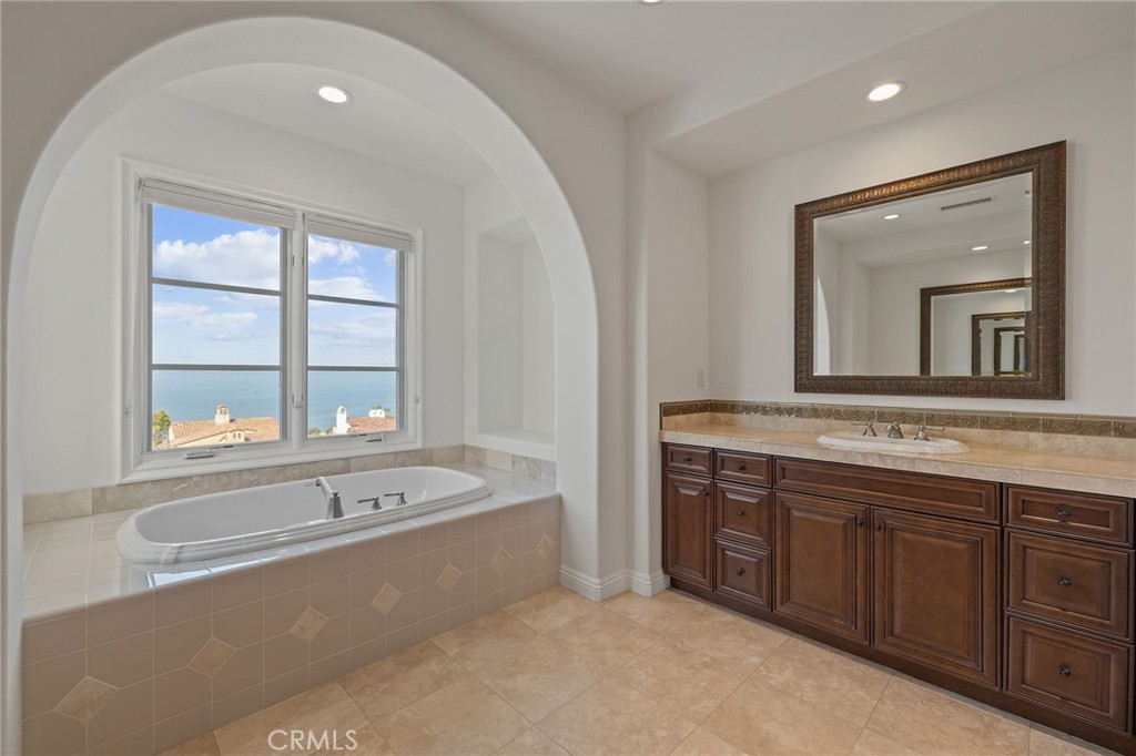 Primary Bathroom - 30 Surfspray Bluff, Newport Coast CA 92657 - photo 22