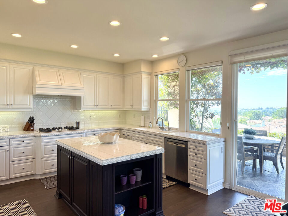 5 Marisol, Newport Coast CA 92657 - photo 3