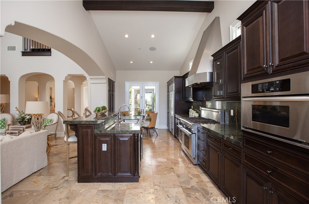 Kitchen - 6 Surfspray Bluff, Newport Coast CA 92657 - photo 13