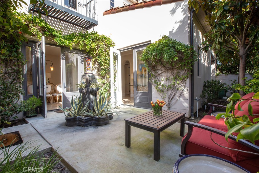 courtyard outside Dining area - 6 Surfspray Bluff, Newport Coast CA 92657 - photo 20