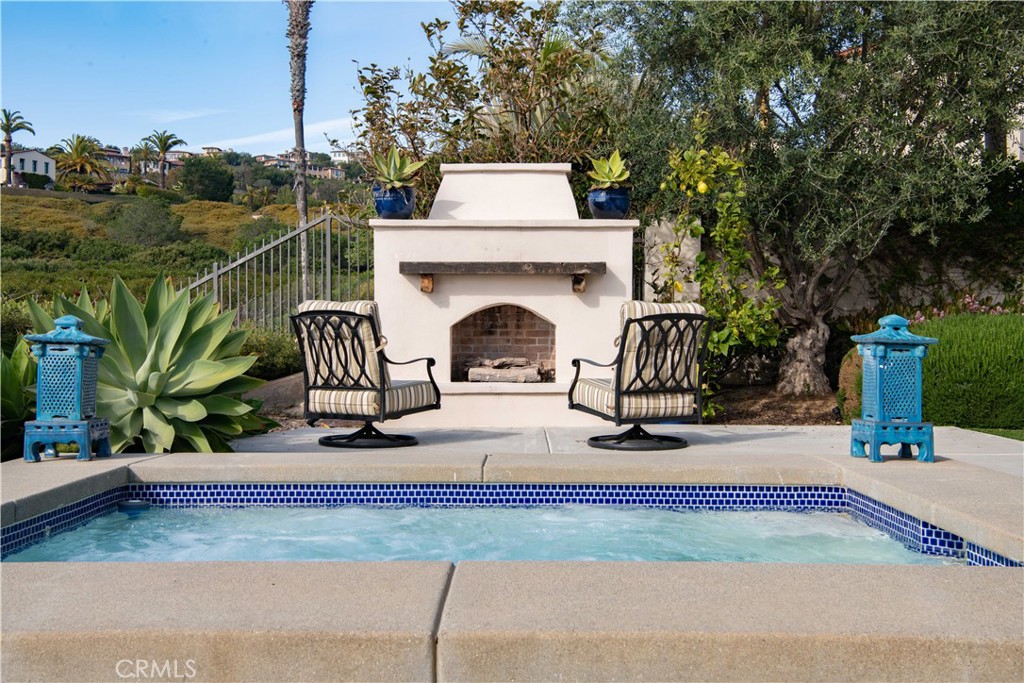 Backyard with Fireplace - 6 Surfspray Bluff, Newport Coast CA 92657 - photo 30