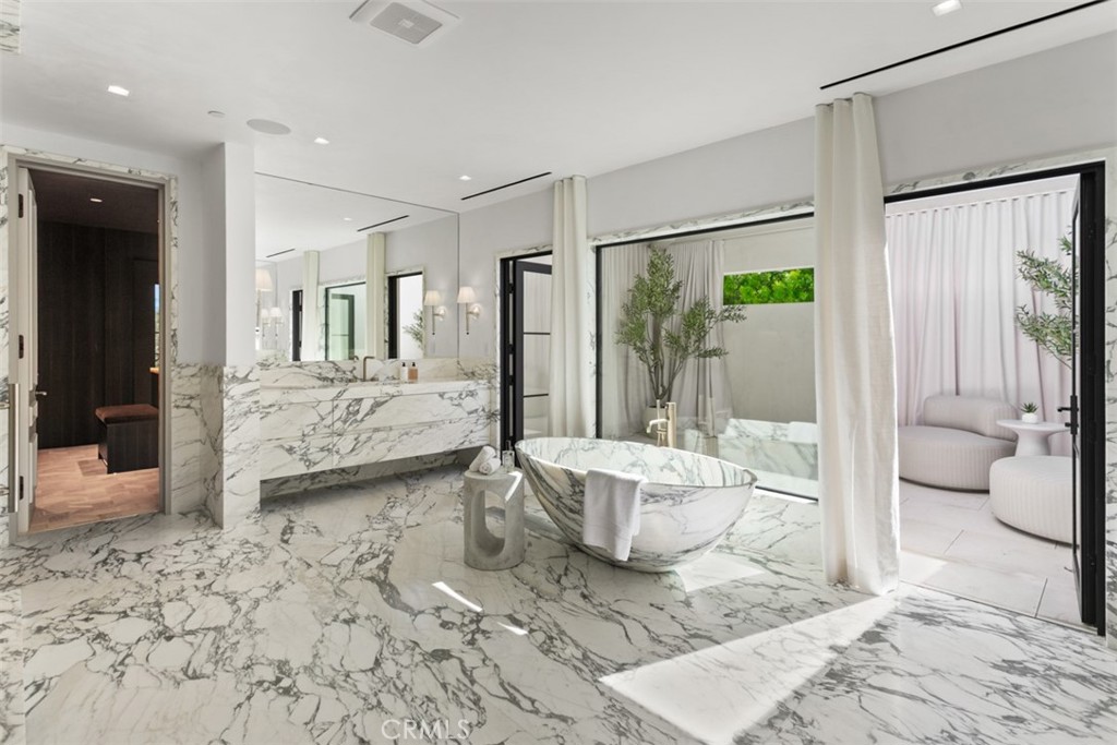 Primary bath with dual oversized closets - 7 Sailview, Newport Coast CA 92657 - photo 45