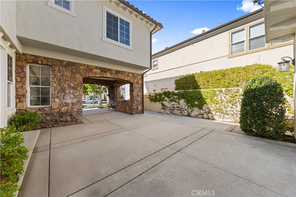 8 Rivage, Newport Coast CA 92657 - photo 3