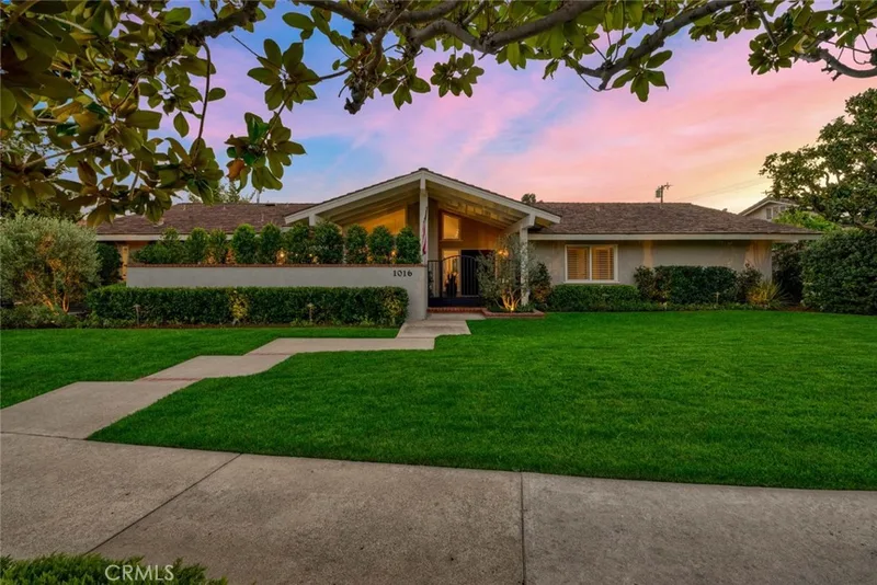 1016 Castlegate Lane, North Tustin, CA 92705