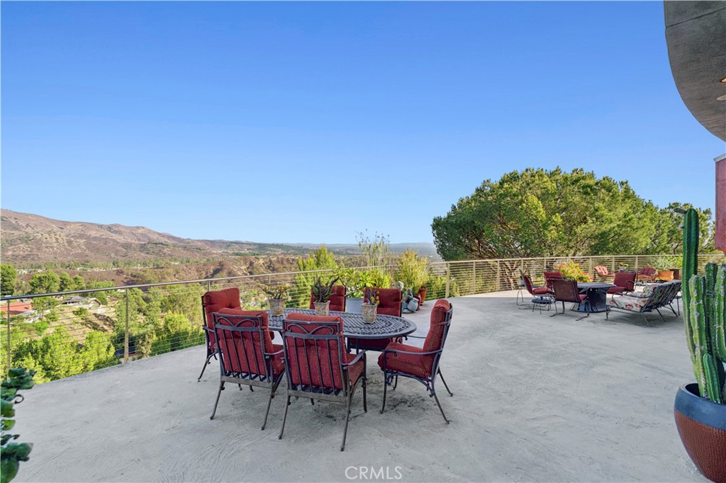 10182 Cowan Heights Drive, North Tustin CA 92705 - photo 6