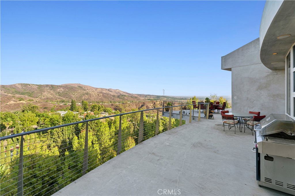 10182 Cowan Heights Drive, North Tustin CA 92705 - photo 7