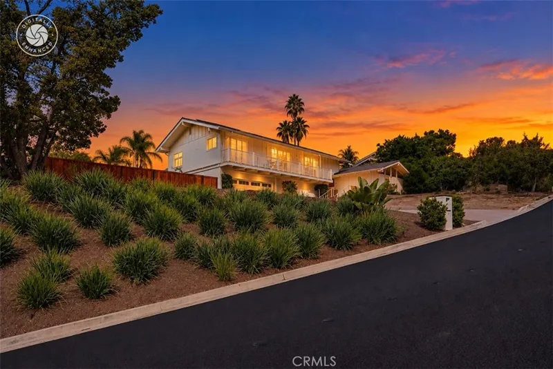 10381 Brightwood, North Tustin, CA 92705
