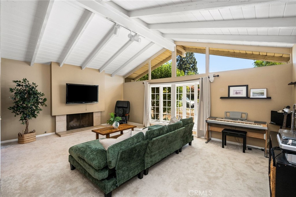 10381 Brightwood, North Tustin CA 92705 - photo 2