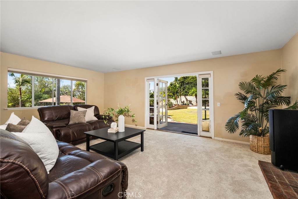 10381 Brightwood, North Tustin CA 92705 - photo 3