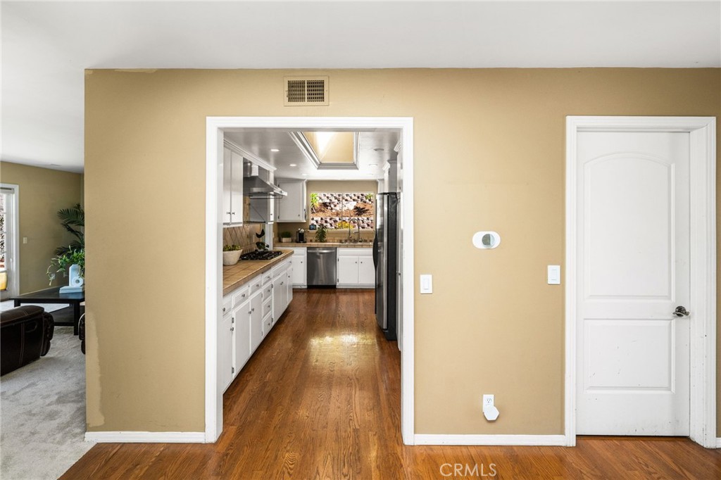 10381 Brightwood, North Tustin CA 92705 - photo 20