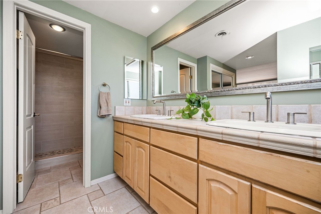 10381 Brightwood, North Tustin CA 92705 - photo 53