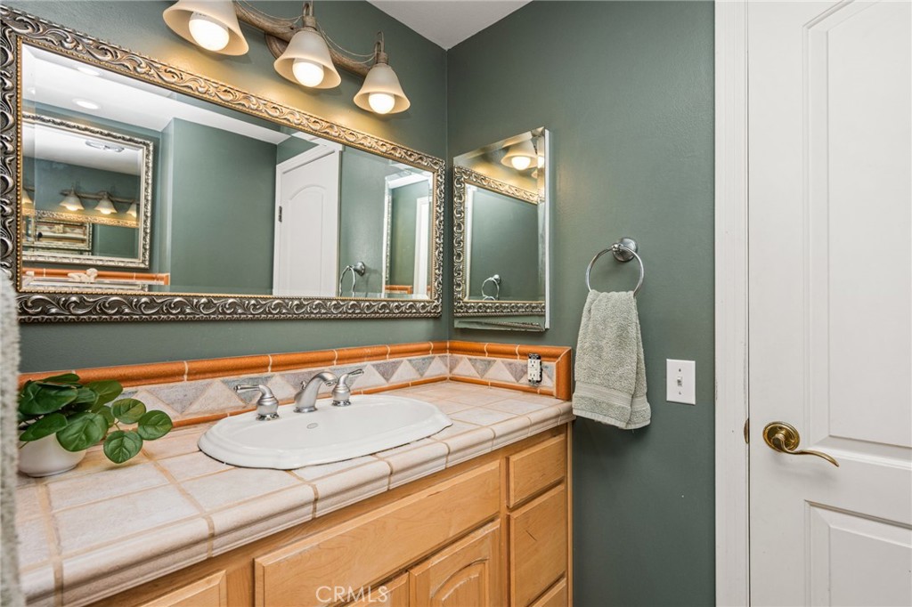 10381 Brightwood, North Tustin CA 92705 - photo 60
