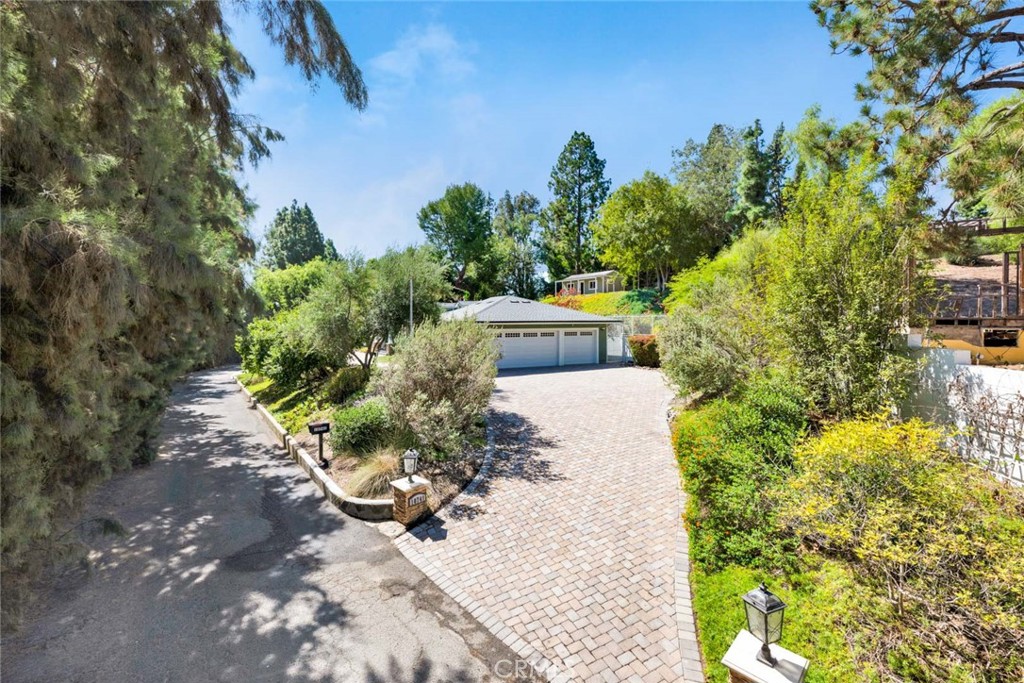 10741 Crawford Canyon Road, North Tustin CA 92705 - photo 4