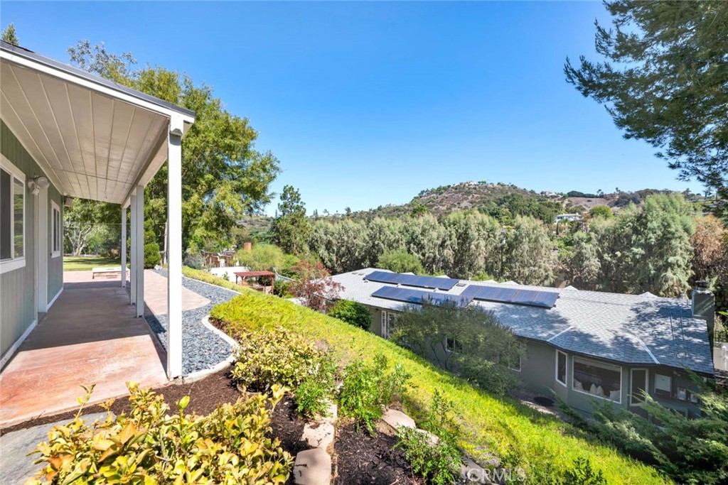 10741 Crawford Canyon Road, North Tustin CA 92705 - photo 18