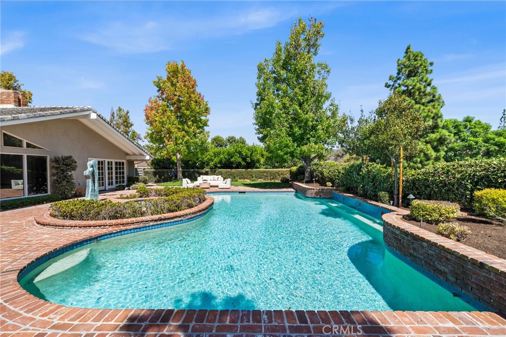 10982 Bent Tree Road, North Tustin CA 92705 - photo 26