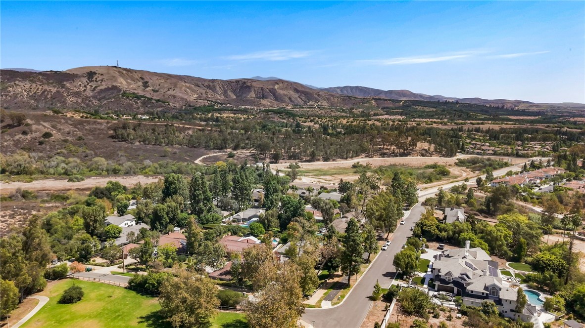 10982 Bent Tree Road, North Tustin CA 92705 - photo 41