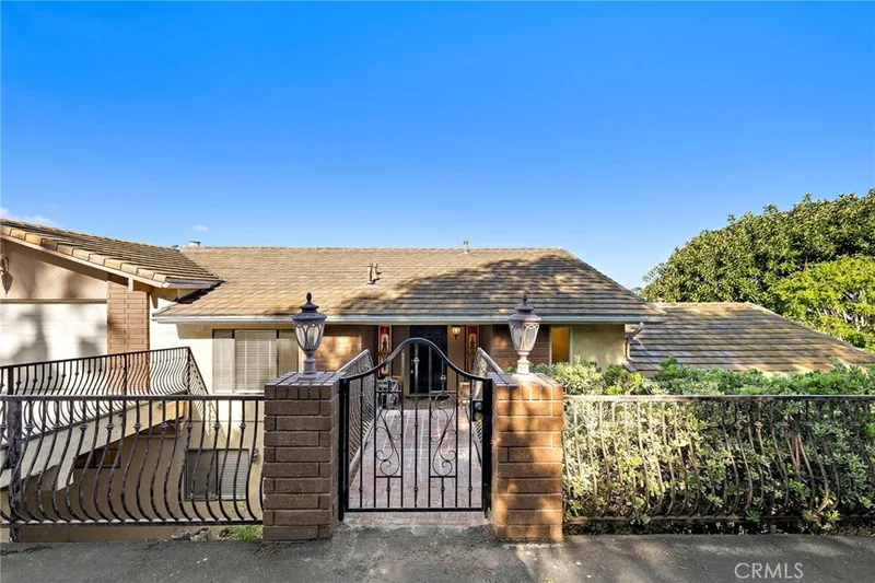 11393 La Vereda Drive, North Tustin, CA 92705
