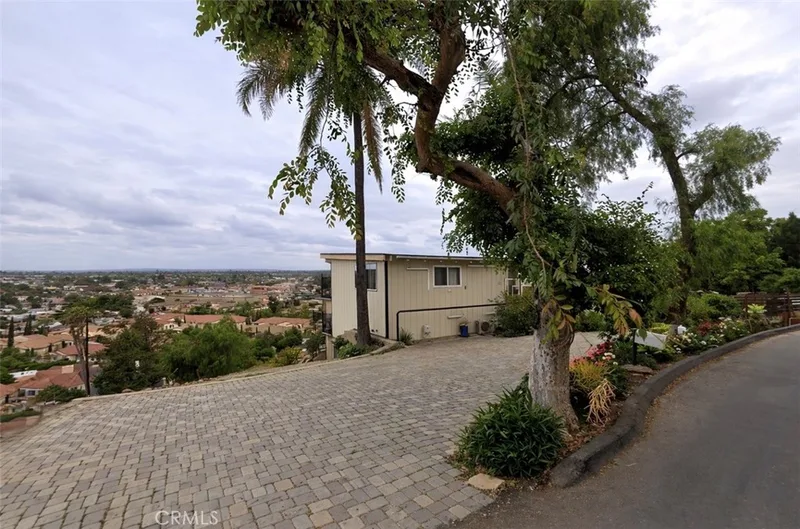 12221 Circula Panorama, North Tustin, CA 92705