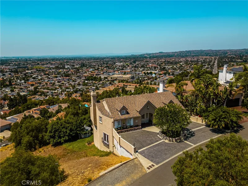 12272 Media Panorama, North Tustin, CA 92705